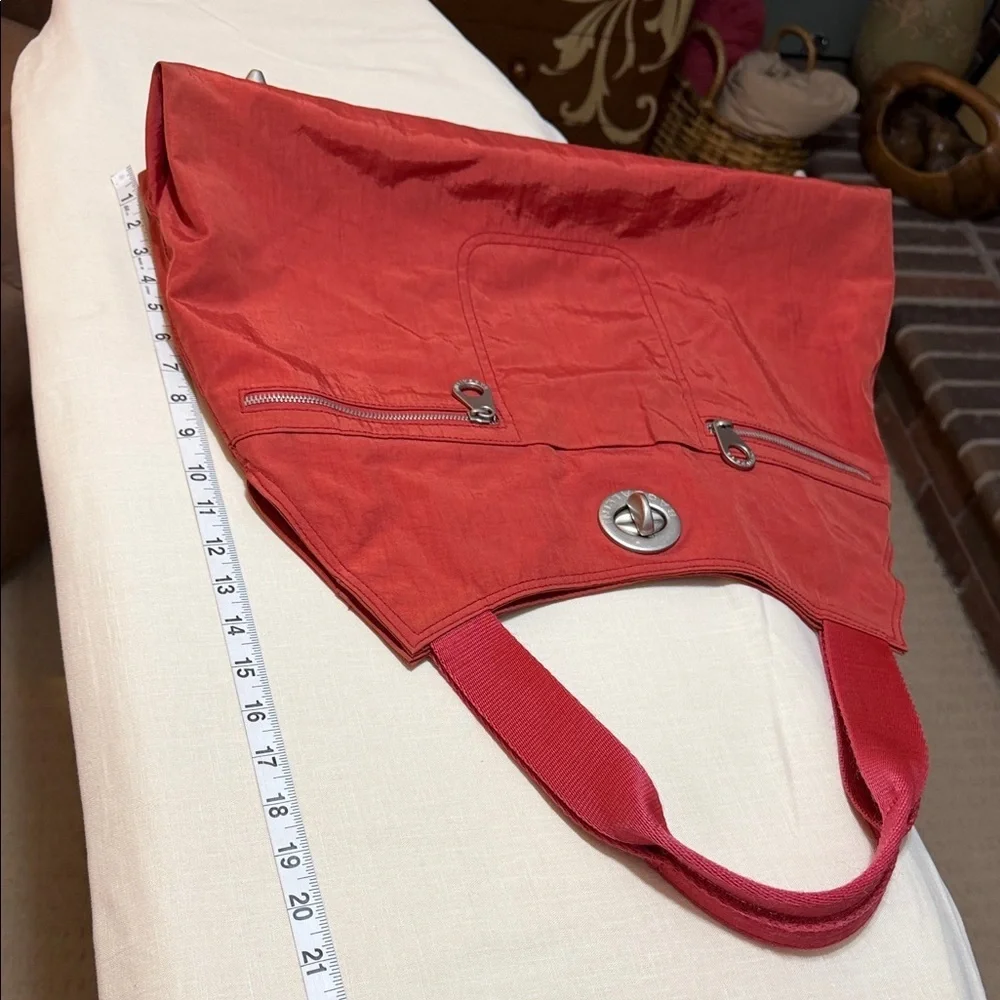 Baggallini Red Hobo Shoulder Bag Purse, Silver-Tone Accents.  Multiple Pockets.